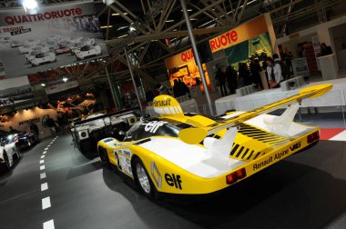 Bologna, İtalya - 2 Aralık 2010: 1978 exibited Bologna Motor Show'da, alp Renault A442b Le Mans 24 saat. İtalya