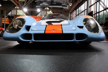 Bologna, İtalya - 2 Aralık 2010: Bologna Motor Show'da sergilenen Porsche 917 Körfez Le Mans 24 saat. İtalya