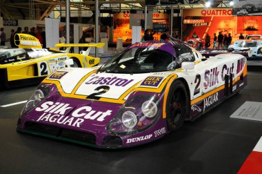 Bologna, İtalya - 2 Aralık 2010-Bologna Motor Show'da sergilenen Jaguar Xjr-9 Lm 1988 Le Mans 24 saat. İtalya