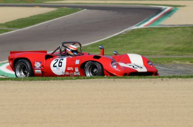 21 Nisan 2018: bilinmeyen sürücü Lola t70 Mk2 Spyder Motor efsane Festivali 2018 İtalya Imola pistinde sırasında.