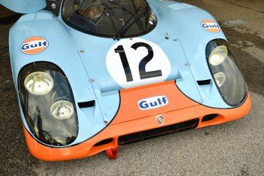 Imola klasik 26 Ekim 2018: Porsche 917 1970 Körfez üniforma Attwood/Elford paddock adlı Imola Circuit, İtalya içinde ex.