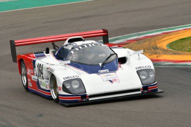 Imola klasik 26 Ekim 2018: Argo Jm19c 1985 İtalya Imola Circuit antrenman sırasında Johannes Huber tarafından tahrik.