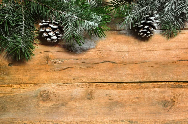 Ramo Albero Natale Innevato Pigne Legno Sfondo Natale — Foto Stock