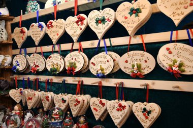 Markette Noel süslemeleri