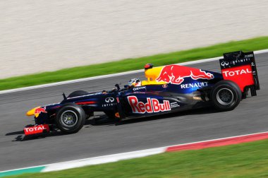Mugello, İtalya 2012: Red Bull Racing F1 Team Formula sırasında Sebastian Vettel Mugello pistinde Test gün Mayıs 2012 tarihinde İtalya'da takım.