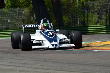 21 Nisan 2018: Folch-Rusinol, Joaquin Es çalıştırın tarihi 1980 F1 araba Brabham Bt49 ile Motor efsane Festivali 2018 İtalya Imola pistinde sırasında.