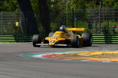 21 Nisan 2018: O'Connell, Martin Gb çalıştırın tarihi 1980 F1 araba Ats D4 ile Motor efsane Festivali 2018 İtalya Imola pistinde sırasında.