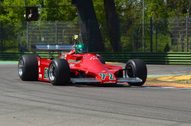 21 Nisan 2018: Tattersall, Paul Gb çalıştırın tarihi 1979 F1 araba Teğmen N179 ile Motor efsane Festivali 2018 İtalya Imola pistinde sırasında.