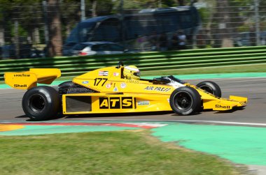 21 Nisan 2018: Perrier, Christian Fr çalıştırın tarihi 1978 F1 araba Ats Hs01 ile Motor efsane Festivali 2018 İtalya Imola pistinde sırasında.