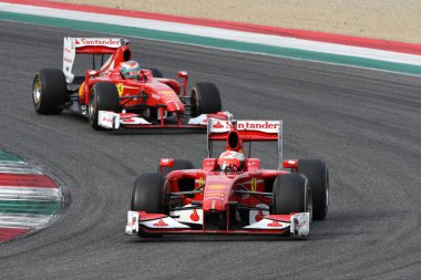 Mugello, bu Ekim 2017: Modern Ferrari Formula 1 Finali Mondiali Ferrari 2017 göstermek sırasında Giancarlo Fisichella, Andrea Bertolini ve Mugello devre, Davide Rigon tarafından tahrik. İtalya