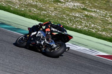 Mugello-Italya, 23 Mart: Bradley Smith eylem sırasında Aprilia gün 2019 Italya 'da Mugello Circuit