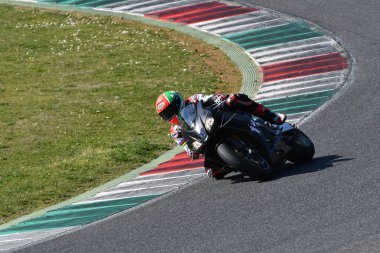 Mugello-Italya, 23 Mart: Roberto Locatelli sırasında eylem Aprilia gün 2019 Italya 'da Mugello Circuit