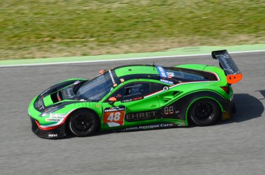 İtalya - 29 Mart, 2019: Ferrari 488 Gt3 Rinaldi yarış eylem 12 h Mugello devre de Hankook yarış sırasında Pierre Ehret/Rory Penttinen/Martin Berry/Florian Scholze tarafından tahrik takım.