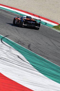 İtalya-29 Mart, 2019: KTM X-Bow Reiter Mühendisliği Almanya ekibi tarafından yönetilen Jan Krabec/adam Galas/Sehdi Sarmini 12 h Hankook yarışı sırasında Mugello devresinde.