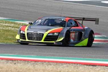 İtalya-29 Mart, 2019: Audi R8 LMS 2018 hız Lover Belçika ekibi tarafından Driven Dominique Bastien/Jimmy de Breucker eylem sırasında 12 h Hankook yarışı Mugello Circuit.