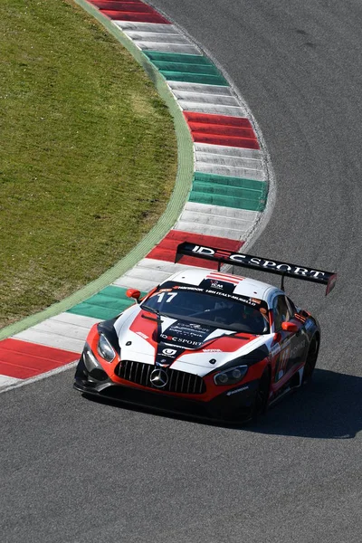 İtalya - 29 Mart, 2019: Mercedes-Amg Gt3 Yunanistan'dan IDEC spor yarış Fransa takımı 12 h Mugello devre de Hankook yarış sırasında eylem Patrice Lafargue/Paul Lafargue/Dimitri Enjalbert tarafından tahrik.