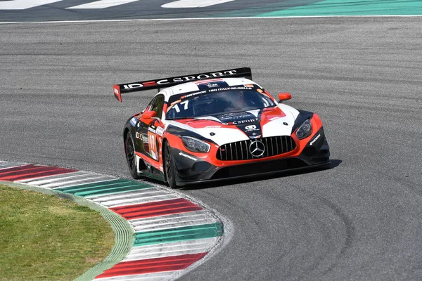 İtalya - 29 Mart, 2019: Mercedes-Amg Gt3 Yunanistan'dan IDEC spor yarış Fransa takımı 12 h Mugello devre de Hankook yarış sırasında eylem Patrice Lafargue/Paul Lafargue/Dimitri Enjalbert tarafından tahrik.