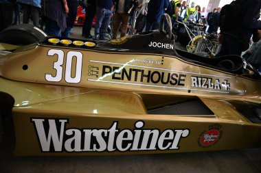 Imola, 27 Nisan 2019: Tarihi F1 Arrows A3 1980 ex Jochen Mass İtalya'da Imola Circuit'te Minardi Historic Day 2018 sırasında kutuda.