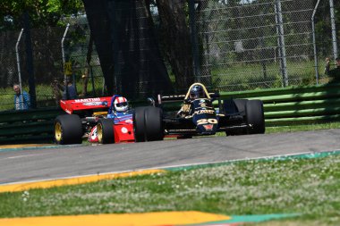 Imola, 27 Nisan 2019: Tarihi Formula 1 Wolf Wr8 1979 eski James Hunt İtalya'da Imola Circuit Minardi Historic Day 2019 sırasında eylem bilinmeyen tarafından tahrik.