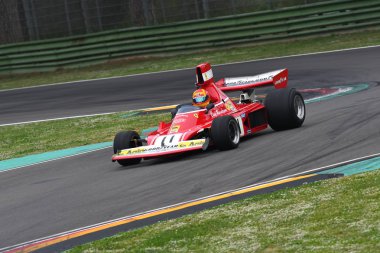 Imola, It, Mayıs, 2017: Tarihi 1970'lerde Ferrari F1 Model 312 B3 Minardi Tarihi Günü sırasında 2017 İtalya'da Imola Circuit içine.