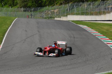 Ferrari F1 takımından Fernando Alonso İtalya 'daki Mugello Pisti' nde Formula 1 Takım Günleri 'nde yarışıyor..