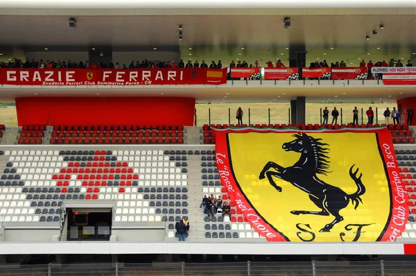 Mugello Itálie Květen 2012 Banner Logem Ferrari Hlavním Tribuně Mezinárodního — Stock fotografie