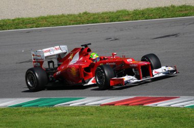 MUGELLO, ITALY 2012: Ferrari F1 takımından Felipe Massa İtalya 'daki Mugello Pisti' nde Formula 1 Takım Günleri boyunca yarışacak.