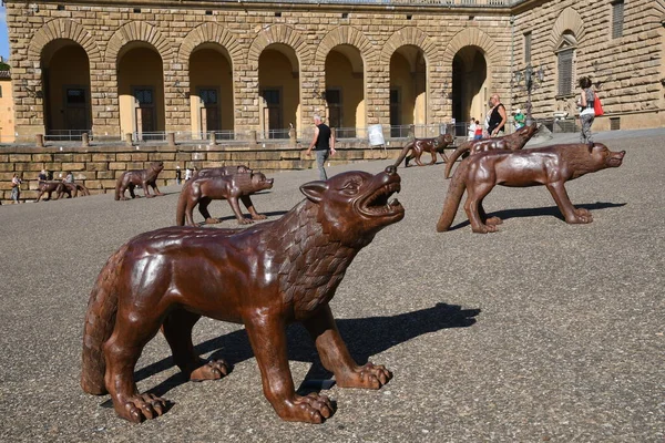 Florence Italy 2020 Wolves Liu Ruowang Artwork Displayed Pitti Square — Stock Photo, Image