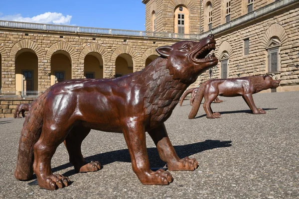 Florence Italy 2020 Wolves Liu Ruowang Artwork Displayed Pitti Square — стоковое фото