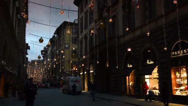 Florence December 2018 Kerstverlichting Het Centrum Van Florence Toeristen Gaan — Stockvideo