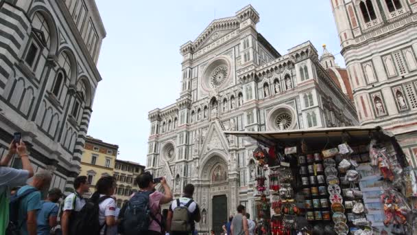 Florencja Wrzesień 2019 Turyści Piazza Del Duomo Florencji Przed Fasadą — Wideo stockowe