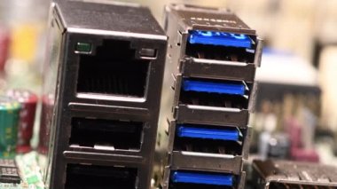PC Ana Kart 'ta rj45 Lan ve USB Portları 3.0 detayları. 4K UHD Video
