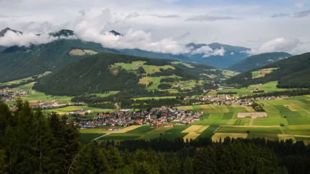 Val Pusteria Sett Ovanifrån Med Byarna Rasun Valdaora Centro Och — Stockvideo