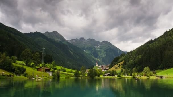 Bellissimo Paesaggio Alpino Sul Lago Lappago Alto Adige Timelapse Uhd — Video Stock