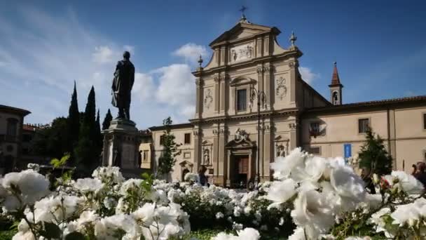 Florenz Mai 2019 Zeitraffer Der Markuskirche Mit Schönen Weißen Rosen — Stockvideo
