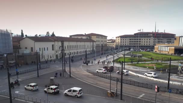 Florence Januari 2020 Timelapse Van Tram Verkeer Nabij Het Treinstation — Stockvideo