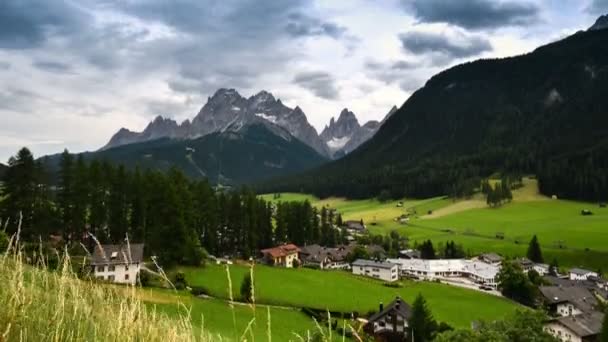 Gyönyörű Táj Sesto Pusteria Val Fiscalina Cima Dodici Vagy Zwlferkofel — Stock videók