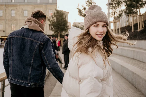 Chica Niño Caminar Aire Libre Invierno — Foto de Stock