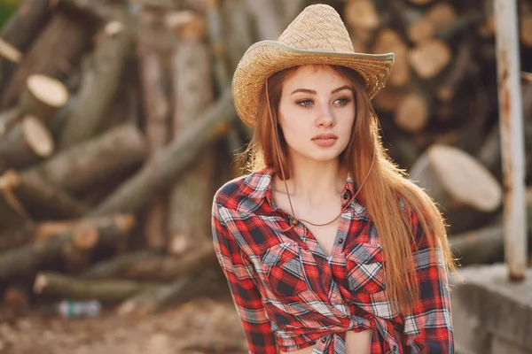 Meisjes met paarden — Stockfoto