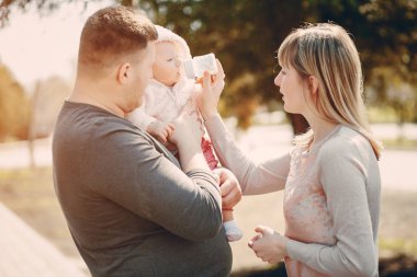 Aile bir yürüyüş