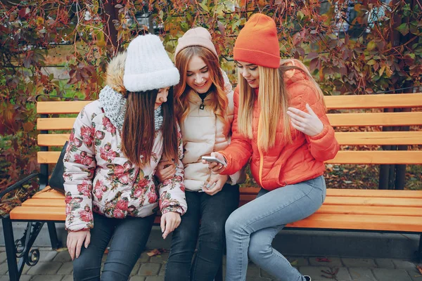 Tres hermosas chicas — Foto de Stock