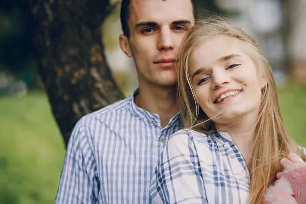 Amor en la ciudad — Foto de Stock