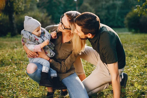 Family spend time in a park — Stock Photo, Image