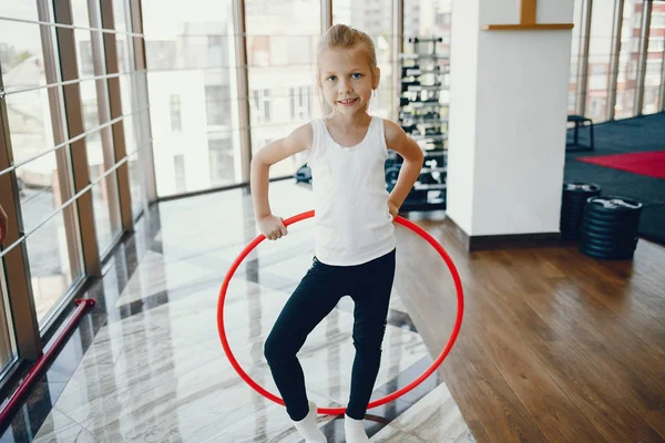 Ragazza in palestra — Foto Stock