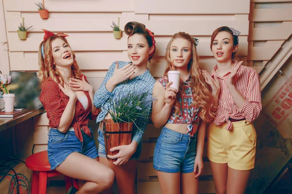 Meninas pin-up bonitas — Fotografia de Stock
