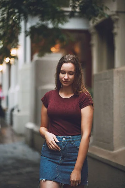 Menina no parque — Fotografia de Stock