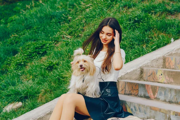 Meisje Met Hond Mooi Meisje Het Park Rust Het Park — Stockfoto