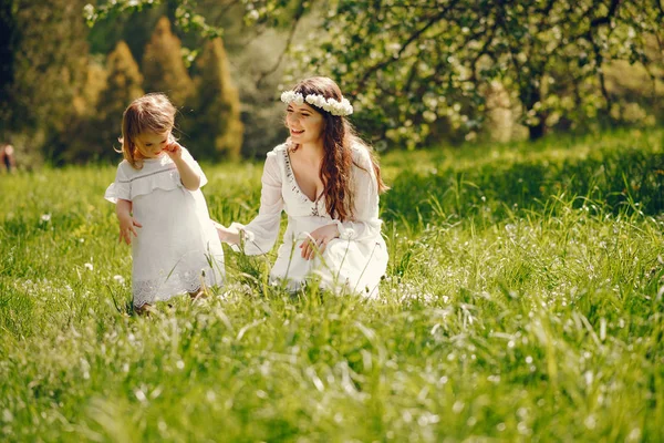 Mère avec fille — Photo