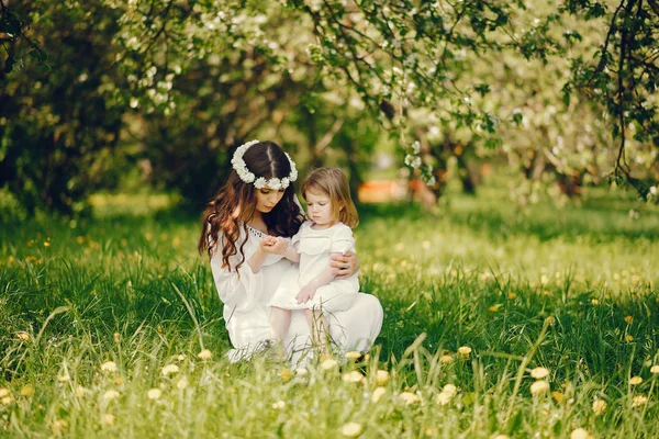 Mère avec fille — Photo