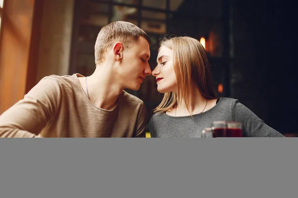 Couple in a cafe — Stock Photo, Image